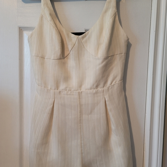 BNWT BCBGeneration off white Romper size 8 - Picture 6 of 7